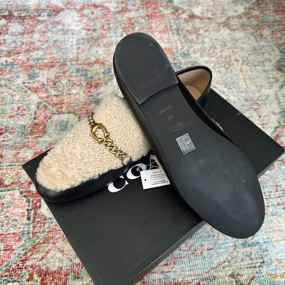 NIB Coach “Helena “ Loafer With Sherpa Detail - Picture 6 of 10